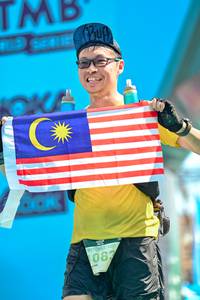 BIB: 100, 087
                            <button type="button" onclick="openModal(24887655)" class="btn btn-primary btn-sm float-right btn-popup" data-toggle="modal" data-target=".modal-high-quality">
                        <i class="fas fa-shopping-cart"></i> Add to Cart
                    </button>
                                            <button type="button" onclick="isThisMe(24887655, true)" class="btn btn-success btn-sm float-right btn-popup btn-isme hidden" data-toggle="tooltip" data-placement="bottom" title="นี่คือรูปของคุณใช่ไหม คลิกที่นี่เพื่อเอาเข้าอัลบั้ม">
                        <i class="fas fa-plus"></i> Add to album
                    </button>
                    <button type="button" onclick="isThisMe(24887655, false)" class="btn btn-warning btn-sm float-right btn-popup btn-isnotme hidden">
                        <i class="fas fa-ban"></i> Remove from album
                    </button>